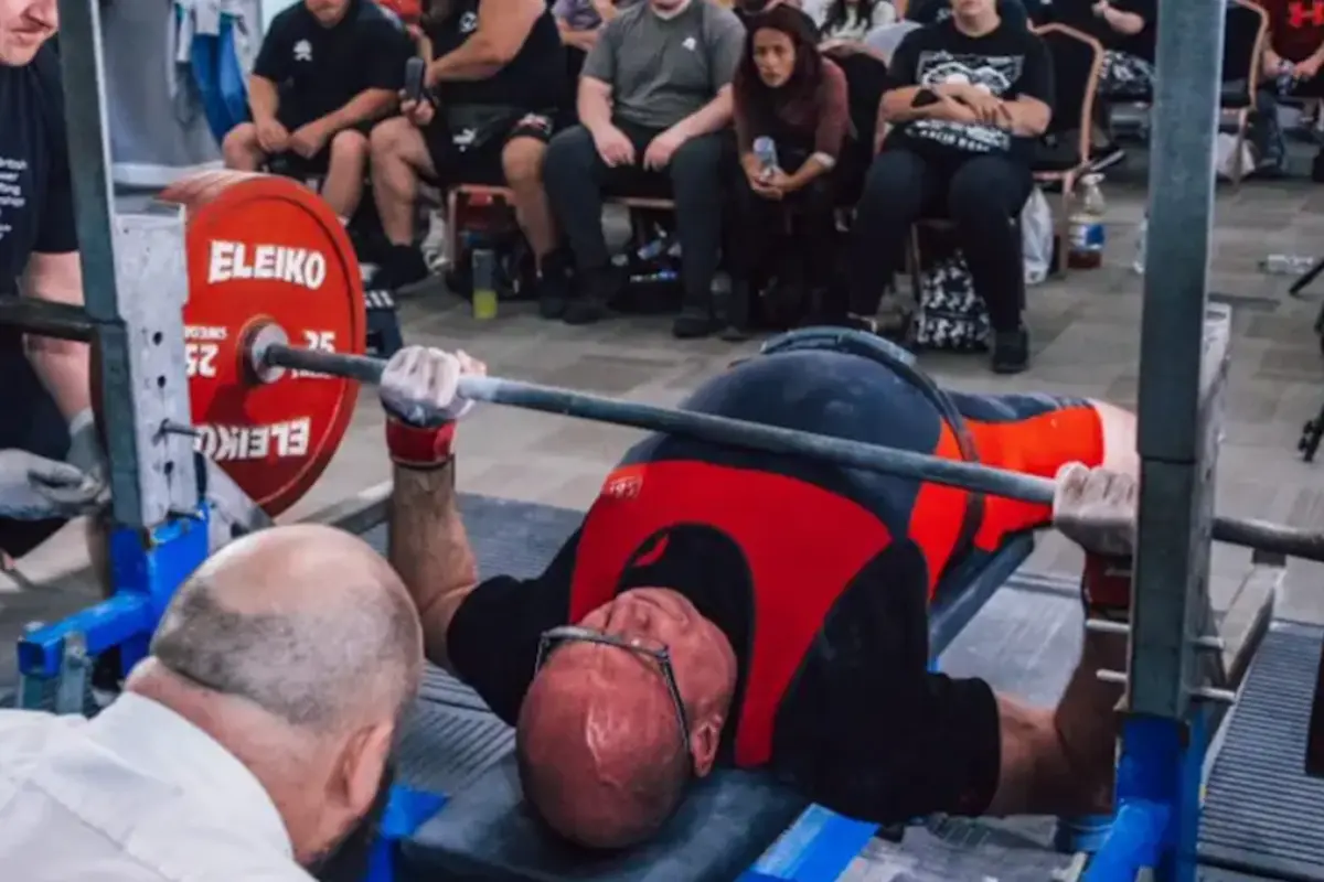 Man’s competition bench press