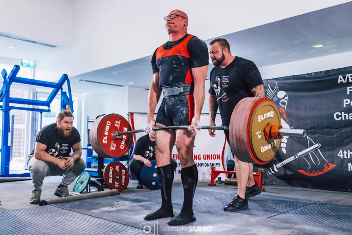 Deadlift using a Texas Deadlift Bar