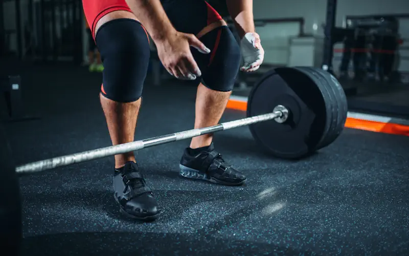 Pros and Cons of Wearing Knee Sleeves in Powerlifting
