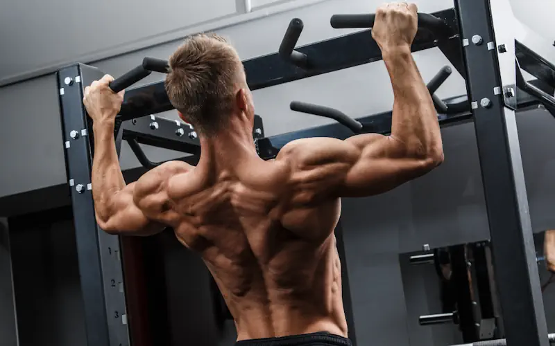 Combining Powerlifting and Bodybuilding: Is It Feasible?