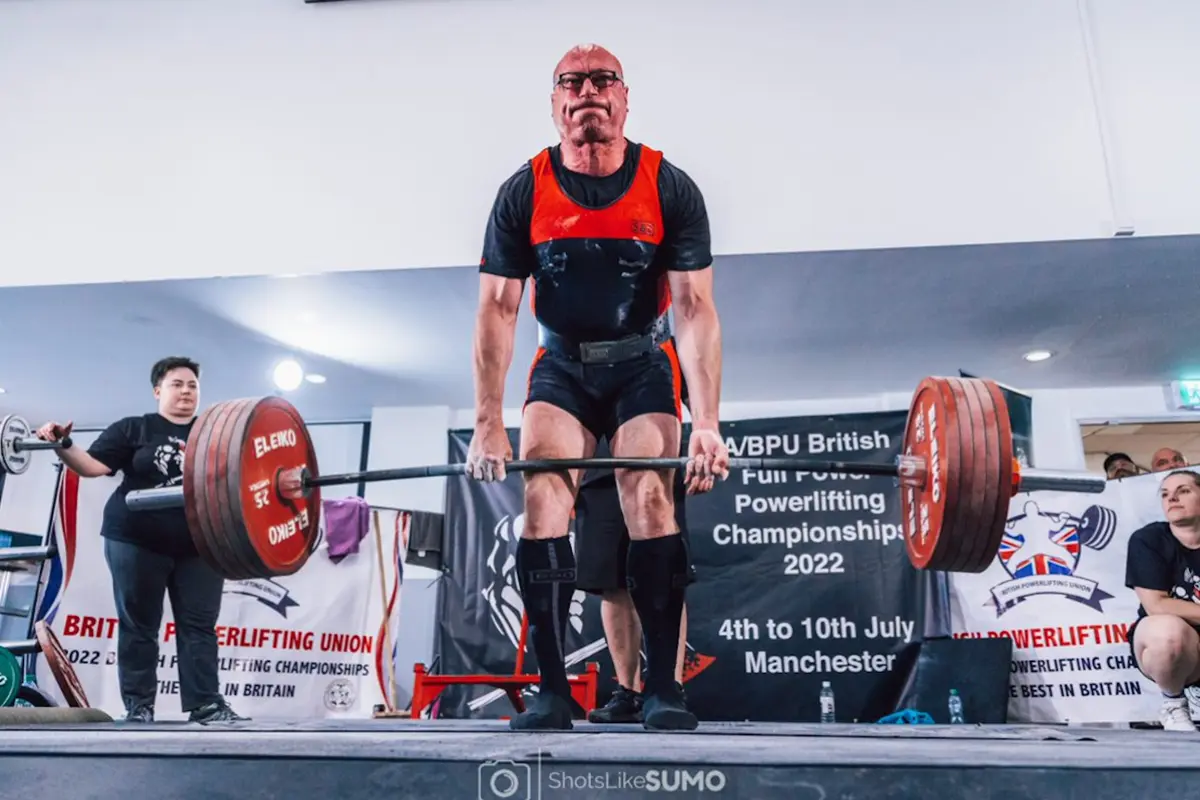 Competition deadlift