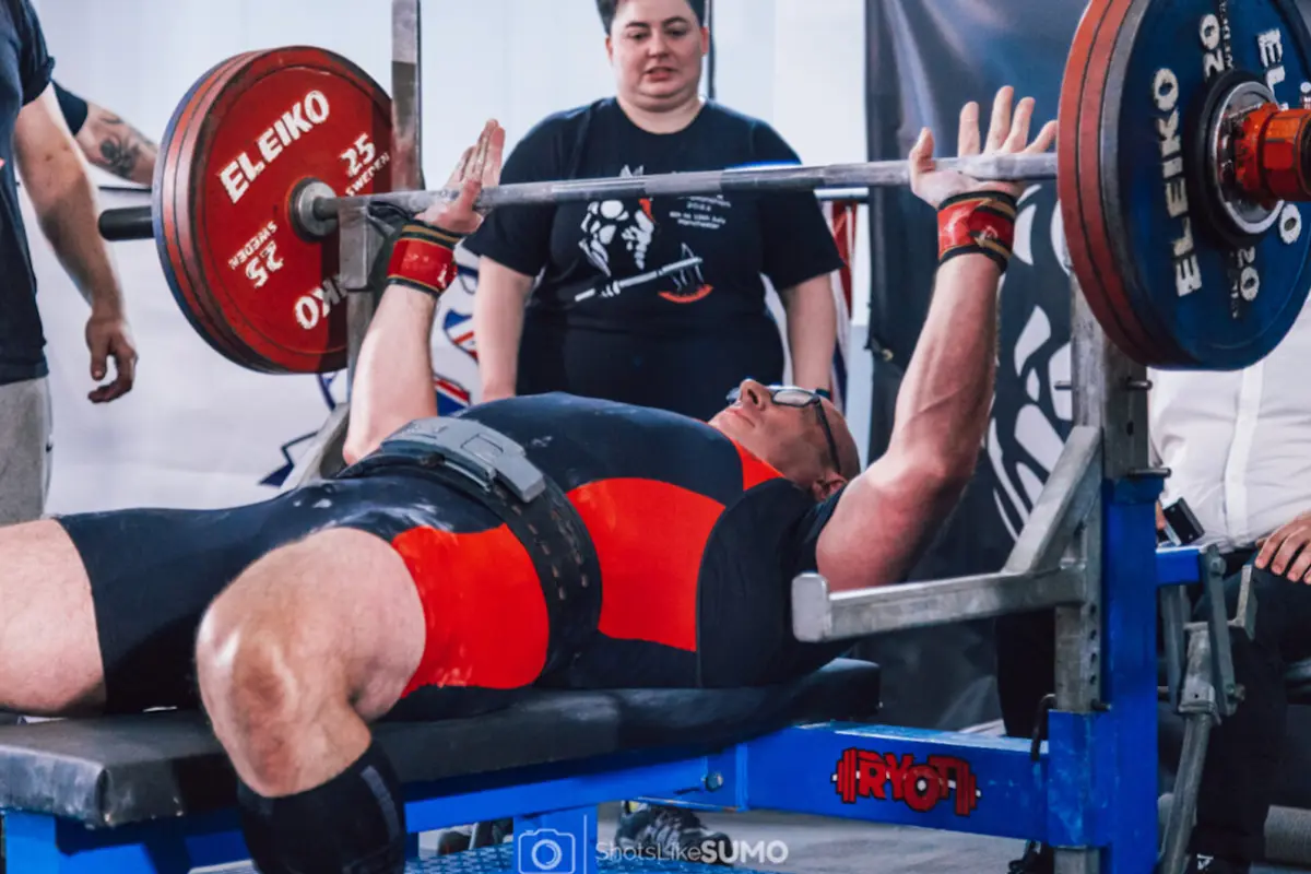 Achieve Optimal Joint Health: Masters Powerlifting Guide