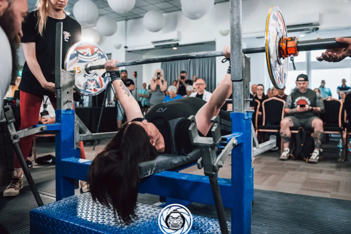 Bench Press for Women: Techniques for Powerlifters
